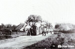 Tram en tramstation Roden