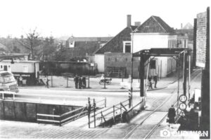 Brug over het Leekster Hoofddiep